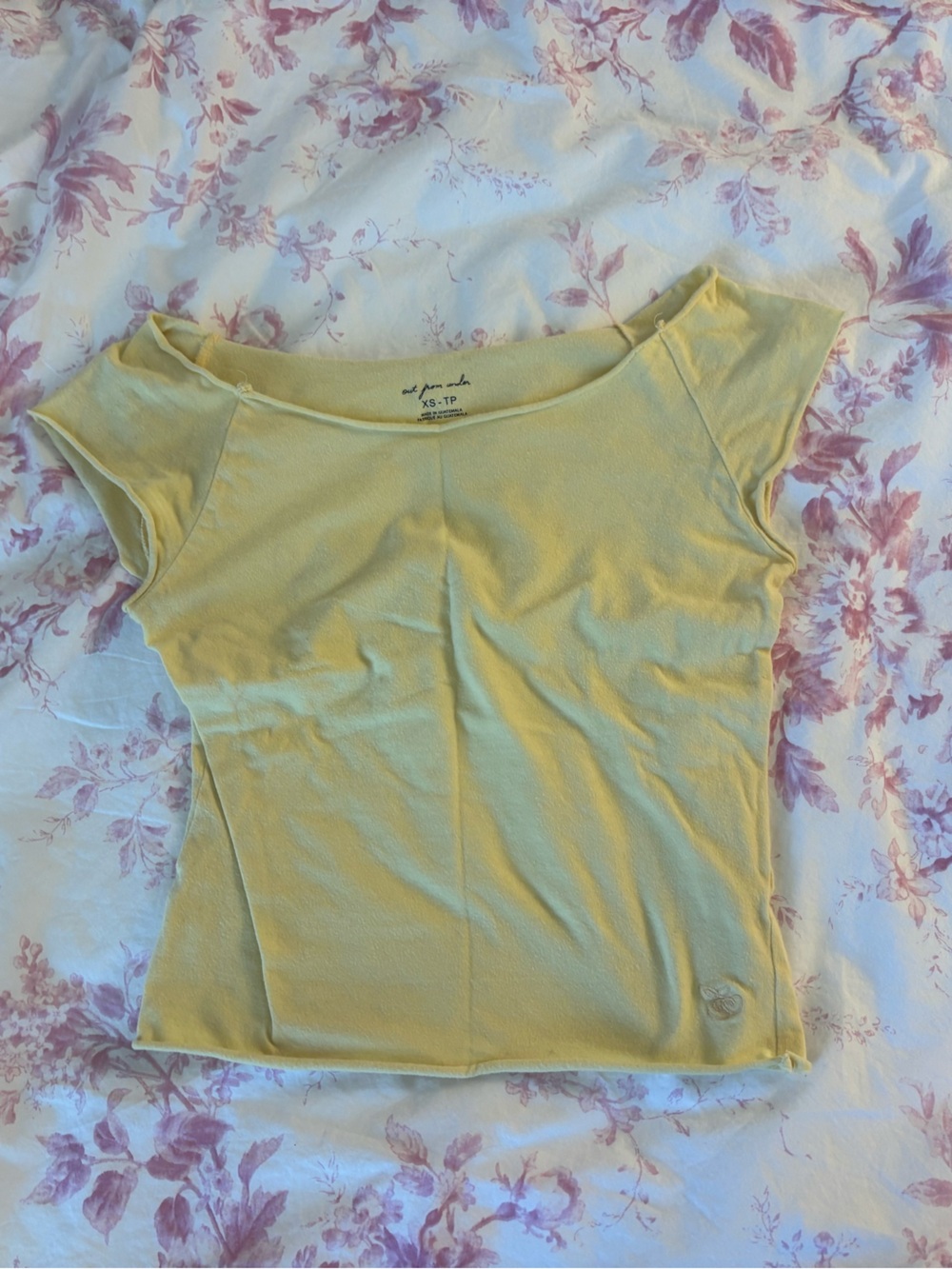 Cropped off the shoulder yellow baby tee